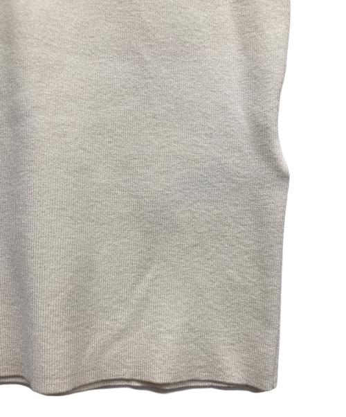 Mila Owen（ミラオーウェン）Mila Owen (ミラオーウェン) ノースリーブカットソー アイボリーの古着・服飾アイテム