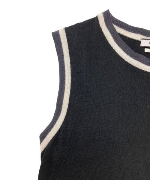 FOXEY NEWYORK（フォクシーニューヨーク）FOXEY NEWYORK (フォクシーニューヨーク) シルクノースリーブカットソー ブラック サイズ:38の古着・服飾アイテム