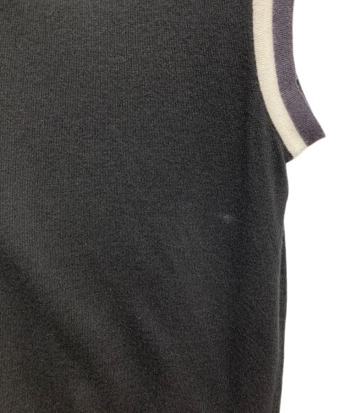 FOXEY NEWYORK（フォクシーニューヨーク）FOXEY NEWYORK (フォクシーニューヨーク) シルクノースリーブカットソー ブラック サイズ:38の古着・服飾アイテム