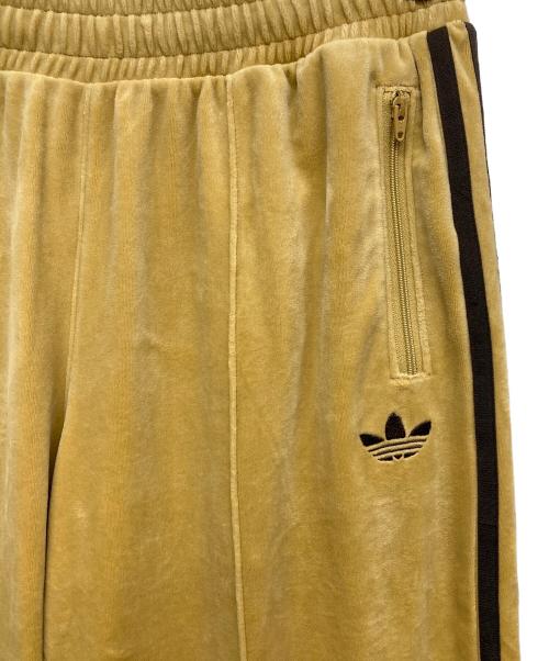 adidas（アディダス）adidas (アディダス) ベロアトラックパンツ ブラウン サイズ:Ｓの古着・服飾アイテム