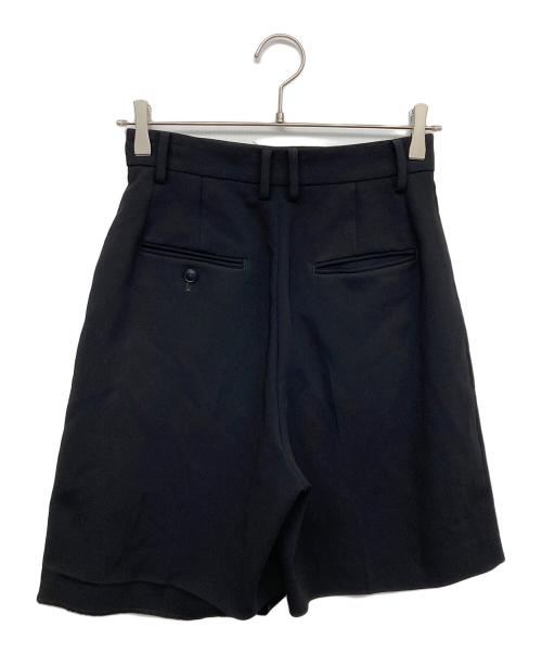H BEAUTY&YOUTH（エイチ ビューティー&ユース）H BEAUTY&YOUTH (エイチ ビューティー&ユース) タックハーフパンツ ブラック サイズ:SMALLの古着・服飾アイテム