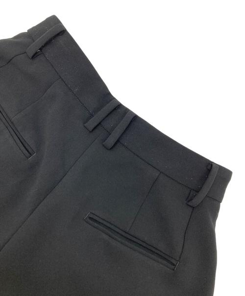 H BEAUTY&YOUTH（エイチ ビューティー&ユース）H BEAUTY&YOUTH (エイチ ビューティー&ユース) タックハーフパンツ ブラック サイズ:SMALLの古着・服飾アイテム