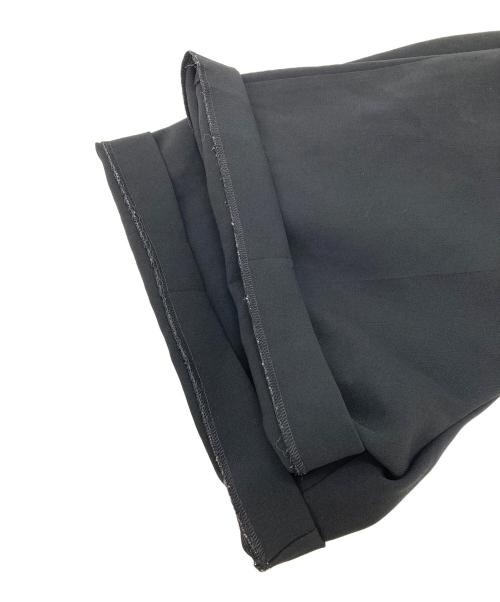 H BEAUTY&YOUTH（エイチ ビューティー&ユース）H BEAUTY&YOUTH (エイチ ビューティー&ユース) タックハーフパンツ ブラック サイズ:SMALLの古着・服飾アイテム