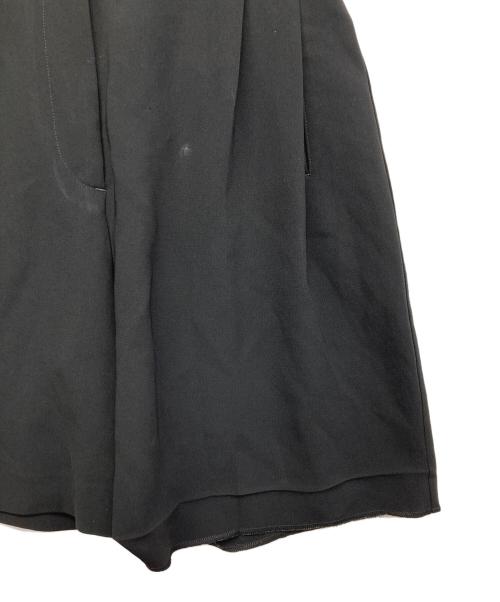 H BEAUTY&YOUTH（エイチ ビューティー&ユース）H BEAUTY&YOUTH (エイチ ビューティー&ユース) タックハーフパンツ ブラック サイズ:SMALLの古着・服飾アイテム