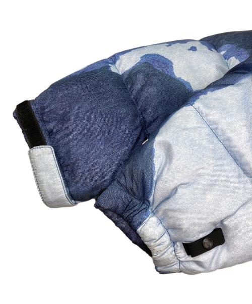 THE NORTH FACE（ザ ノース フェイス）THE NORTH FACE (ザ ノース フェイス) Supreme (シュプリーム) ブリーチフドデニムプリントヌプシ ブルー サイズ:Mの古着・服飾アイテム