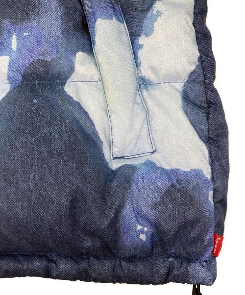 THE NORTH FACE（ザ ノース フェイス）THE NORTH FACE (ザ ノース フェイス) Supreme (シュプリーム) ブリーチフドデニムプリントヌプシ ブルー サイズ:Mの古着・服飾アイテム