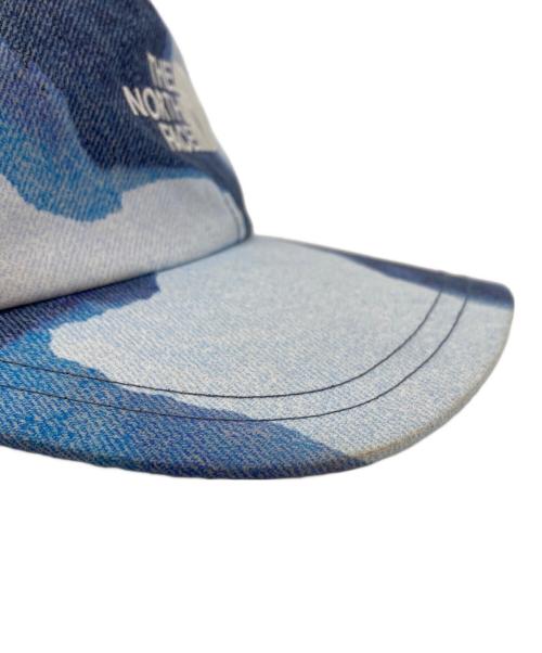 THE NORTH FACE（ザ ノース フェイス）THE NORTH FACE (ザ ノース フェイス) Supreme (シュプリーム) Bleached Denim Print 6-Panel ブルーの古着・服飾アイテム