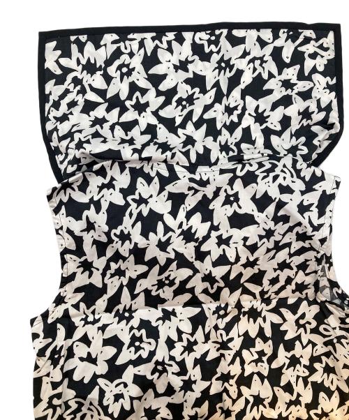 Yves Saint Laurent（イヴサンローラン）Yves Saint Laurent (イヴサンローラン) ノースリーブワンピース ホワイト サイズ:Mの古着・服飾アイテム