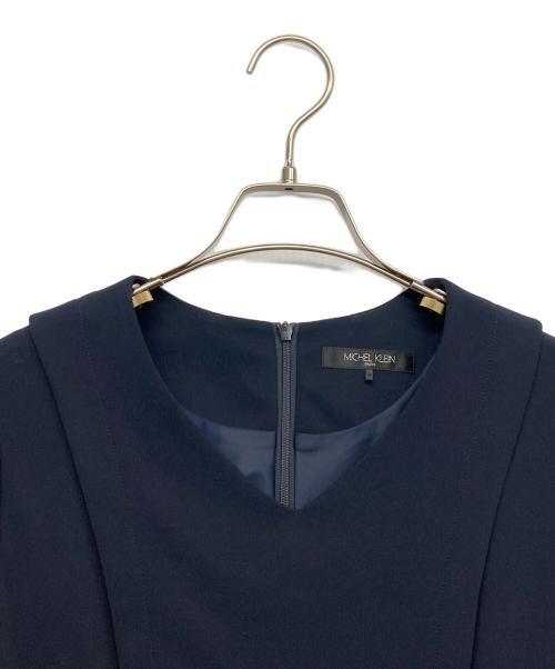 MICHEL KLEIN（ミッシェルクラン）MICHEL KLEIN (ミッシェルクラン) Vネックジャージーワンピース ネイビー サイズ:38の古着・服飾アイテム