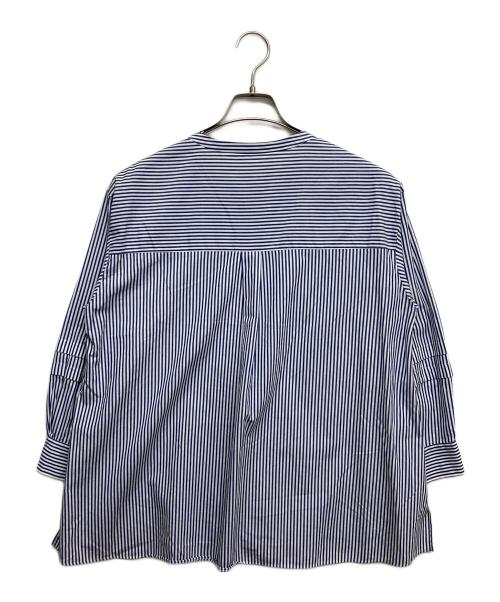 INDIVI（インディヴィ）INDIVI (インディヴィ) タックデザインブラウス ブルー サイズ:38の古着・服飾アイテム