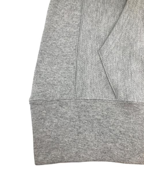 Champion（チャンピオン）Champion (チャンピオン) MoMA (モマ) ロゴパーカー グレー サイズ:Mの古着・服飾アイテム