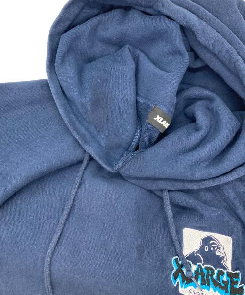 X-LARGE（エクストララージ）X-LARGE (エクストララージ) GRAFFITI PULLOVER HOODED SWEAT ネイビー サイズ:XLの古着・服飾アイテム