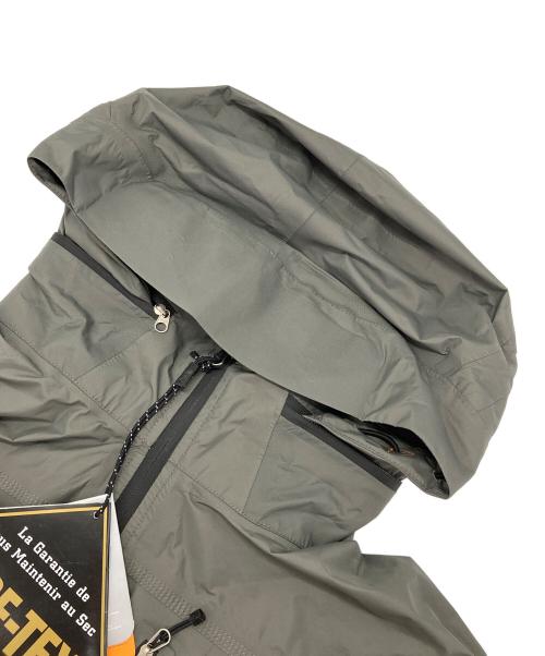 Timberland（ティンバーランド）Timberland (ティンバーランド) GORE-TEXナイロンジャケット グレー サイズ:Mの古着・服飾アイテム