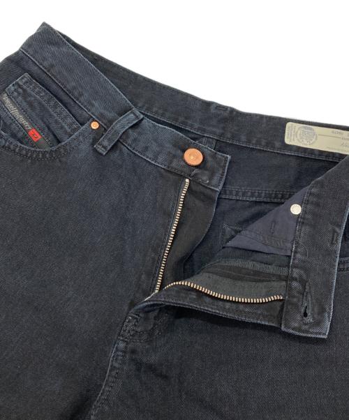 DIESEL（ディーゼル）DIESEL (ディーゼル) クラッシュ加工ワイドデニムパンツ ブラック サイズ:W27 L32の古着・服飾アイテム