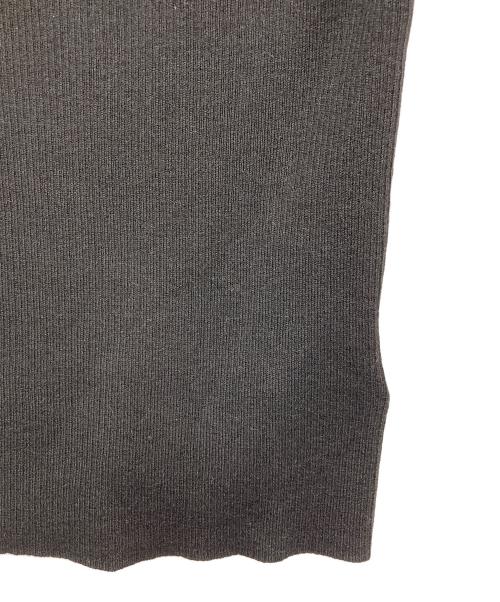 FRAY ID（フレイ アイディー）FRAY ID (フレイ アイディー) ギャザーフリルショルダーリブニット ブラック サイズ:Fの古着・服飾アイテム