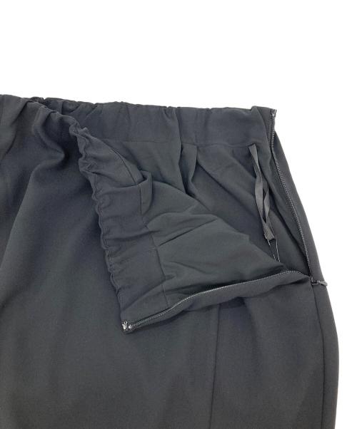 INDIVI（インディヴィ）INDIVI (インディヴィ) Iラインスカート ブラック サイズ:40 未使用品の古着・服飾アイテム