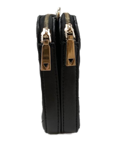 GUESS（ゲス）GUESS (ゲス) ショルダーバッグ ブラックの古着・服飾アイテム