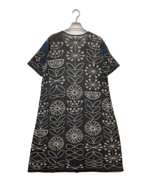 M.&KYOKO（エムアンドキョウコ）M.&KYOKO (エムアンドキョウコ) 総柄ニットワンピース ブラック サイズ:表記なしの古着・服飾アイテム