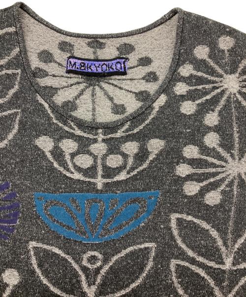 M.&KYOKO（エムアンドキョウコ）M.&KYOKO (エムアンドキョウコ) 総柄ニットワンピース ブラック サイズ:表記なしの古着・服飾アイテム