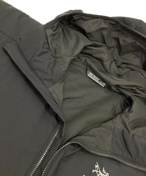 ARC'TERYX（アークテリクス）ARC'TERYX (アークテリクス) ATOM HOODY M ブラック サイズ:Mの古着・服飾アイテム
