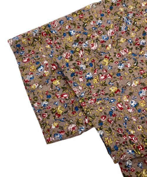 45rpm（45アールピーエム）45rpm (45アールピーエム) フラワープリントショートスリーブブラウス ブラウン サイズ:FREEの古着・服飾アイテム