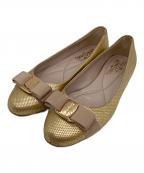 Salvatore Ferragamoサルヴァトーレ フェラガモ）の古着「パンプス」｜ゴールド