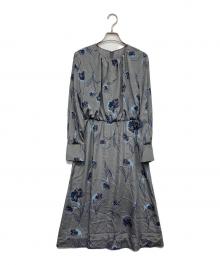 EPOCA（エポカ）の古着「カラーシャドウフィオーレプリント フレアドレス」｜グレー