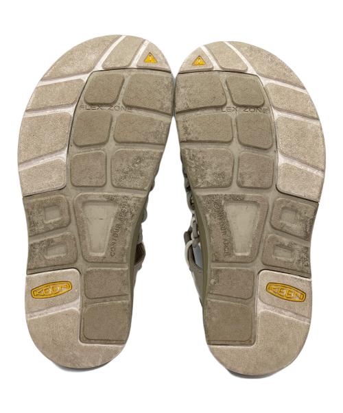 KEEN（キーン）KEEN (キーン) green label relaxing (グリーンレーベルリラクシング) BEAUTY&YOUTH (ビューティーアンドユース) 別注ユニークサンダル ベージュ サイズ:24.5の古着・服飾アイテム