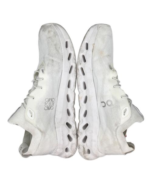 on（オン）on (オン) LOEWE (ロエベ) クラウドティルトローカットスニーカー ホワイト サイズ:29の古着・服飾アイテム