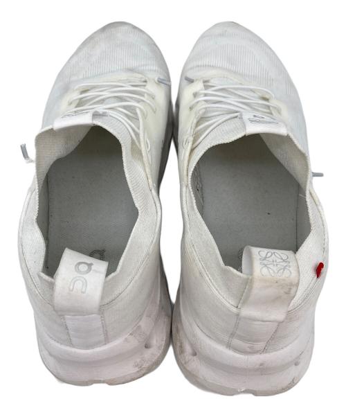 on（オン）on (オン) LOEWE (ロエベ) クラウドティルトローカットスニーカー ホワイト サイズ:29の古着・服飾アイテム