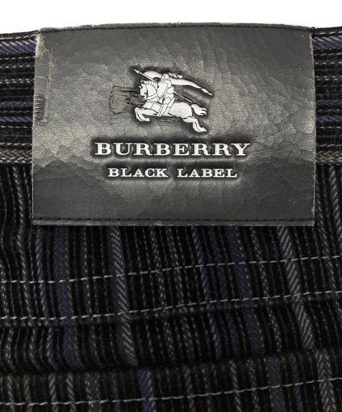 BURBERRY BLACK LABEL（バーバリーブラックレーベル）BURBERRY BLACK LABEL (バーバリーブラックレーベル) ストライプパンツ ブラック サイズ:W31の古着・服飾アイテム
