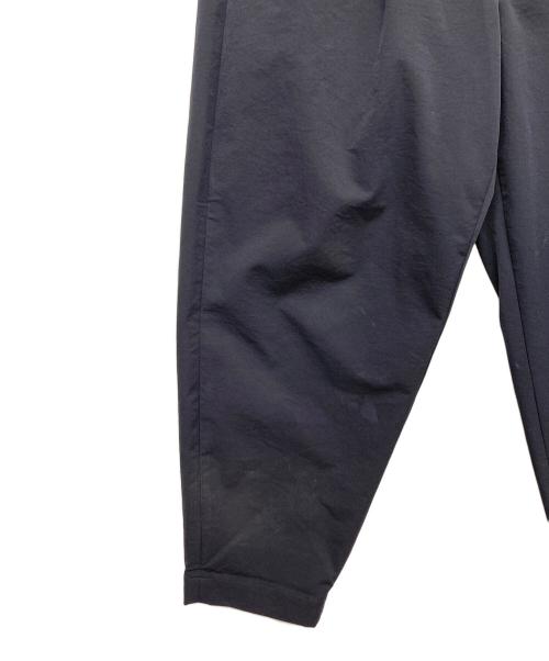 FRED PERRY（フレッドペリー）FRED PERRY (フレッドペリー) ツータックパンツ ネイビー サイズ:Sの古着・服飾アイテム