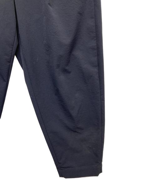 FRED PERRY（フレッドペリー）FRED PERRY (フレッドペリー) ツータックパンツ ネイビー サイズ:Sの古着・服飾アイテム