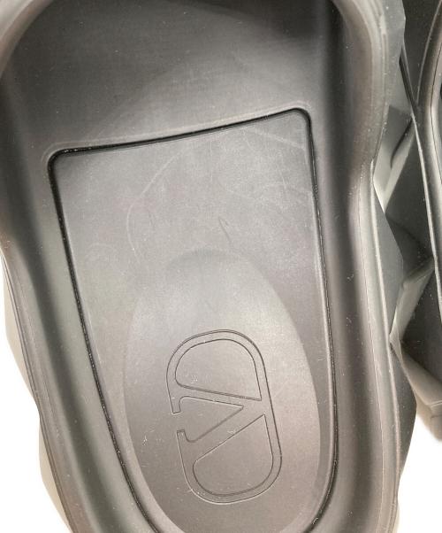 VALENTINO GARAVANI（ヴァレンティノ・ガラヴァーニ）VALENTINO GARAVANI (ヴァレンティノ・ガラヴァーニ) ローマンスタッズ タートル サンダル ブラック サイズ:38の古着・服飾アイテム