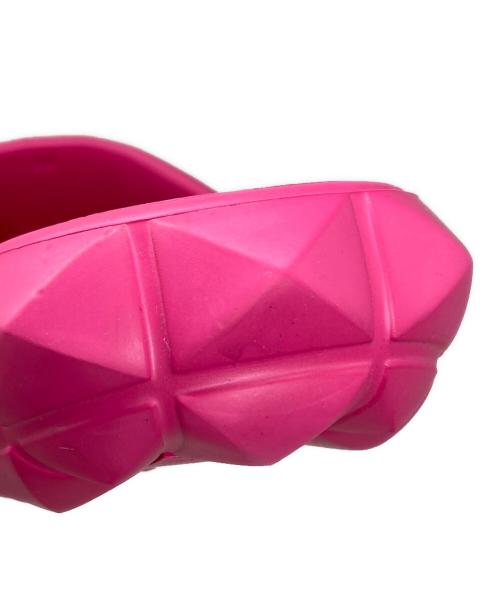 VALENTINO GARAVANI（ヴァレンティノ・ガラヴァーニ）VALENTINO GARAVANI (ヴァレンティノ・ガラヴァーニ) ローマンスタッズ タートル サンダル ピンク サイズ:38の古着・服飾アイテム