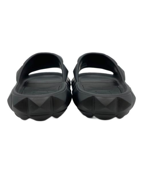 VALENTINO GARAVANI（ヴァレンティノ・ガラヴァーニ）VALENTINO GARAVANI (ヴァレンティノ・ガラヴァーニ) ローマンスタッズ タートル サンダル ブラック サイズ:38の古着・服飾アイテム