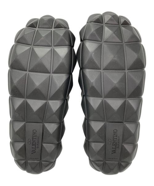 VALENTINO GARAVANI（ヴァレンティノ・ガラヴァーニ）VALENTINO GARAVANI (ヴァレンティノ・ガラヴァーニ) ローマンスタッズ タートル サンダル ブラック サイズ:38の古着・服飾アイテム