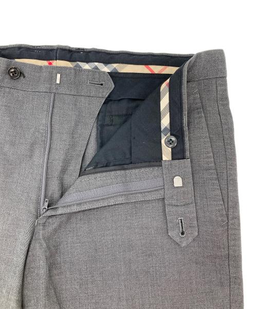 BURBERRY LONDON（バーバリーロンドン）BURBERRY LONDON (バーバリーロンドン) センタープレスパンツ グレー サイズ:82の古着・服飾アイテム