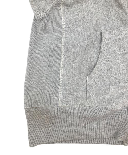 Champion REVERSE WEAVE（チャンピオン リバース ウィーブ）Champion REVERSE WEAVE (チャンピオン リバース ウィーブ) ジップパーカー グレー サイズ:MEDIUMの古着・服飾アイテム