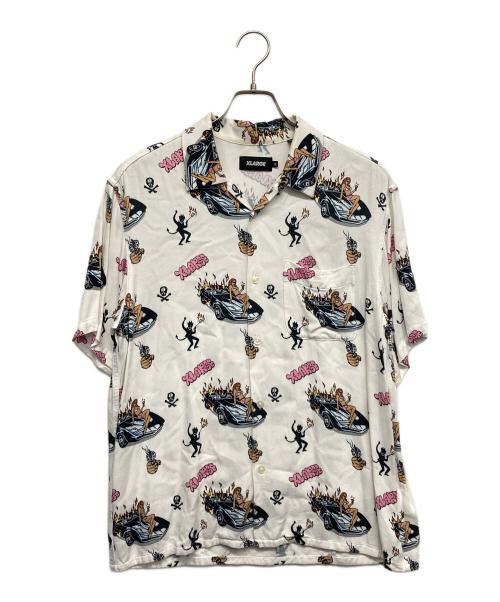 X-LARGE（エクストララージ）X-LARGE (エクストララージ) BURN DOWN PATTERN SHIRT ホワイト サイズ:Mの古着・服飾アイテム