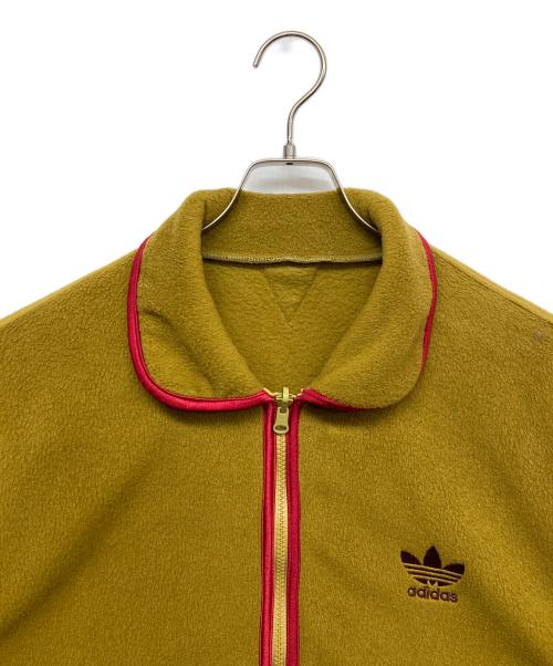 adidas（アディダス）adidas (アディダス) フリースジャケット ベージュ×レッド サイズ:JASPO Oの古着・服飾アイテム
