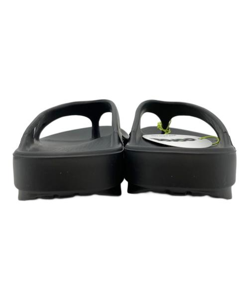 OOFOS（ウーフォス）OOFOS (ウーフォス) リカバリーシューズ ブラック サイズ:EU38 未使用品の古着・服飾アイテム