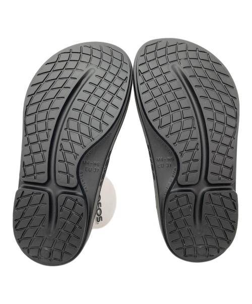 OOFOS（ウーフォス）OOFOS (ウーフォス) リカバリーシューズ ブラック サイズ:EU37 未使用品の古着・服飾アイテム