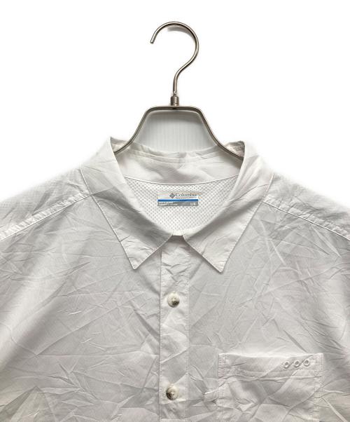 Columbia（コロンビア）Columbia (コロンビア) 半袖シャツ ホワイト サイズ:Lの古着・服飾アイテム