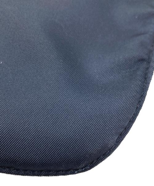 PRADA（プラダ）PRADA (プラダ) ナイロンショルダーバッグ ネイビーの古着・服飾アイテム