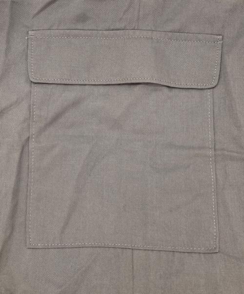 自由区（ジユウク）自由区 (ジユウク) テンセルツィルカーゴ パンツ オリーブ サイズ:40の古着・服飾アイテム