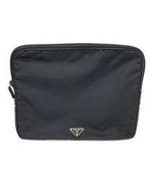 PRADA（プラダ）の古着「三角プレートナイロンクラッチバッグ」｜ブラック