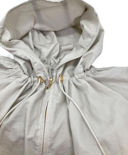 UNITED ARROWS（ユナイテッドアローズ）UNITED ARROWS (ユナイテッドアローズ) ギャザー フード ブルゾン -撥水- アイボリー サイズ:36の古着・服飾アイテム