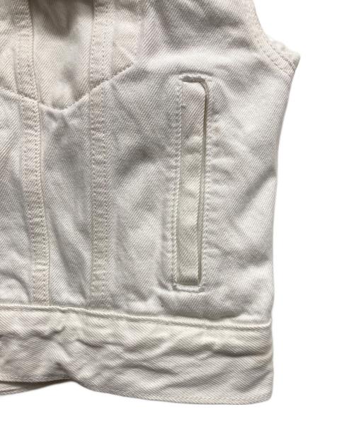 LEVI'S（リーバイス）LEVI'S (リーバイス) フーデッド トラッカージャケット ホワイト サイズ:Mの古着・服飾アイテム