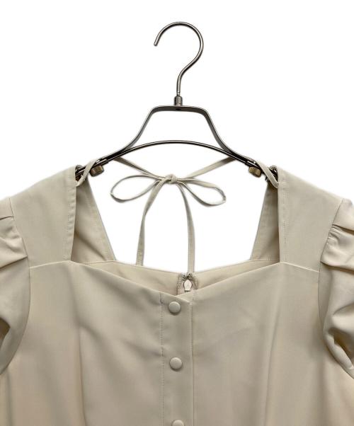 La lune（ラリューン）la lune (ラリューン) ボリュームパフアシンメトリーワンピース ベージュ サイズ:Fの古着・服飾アイテム